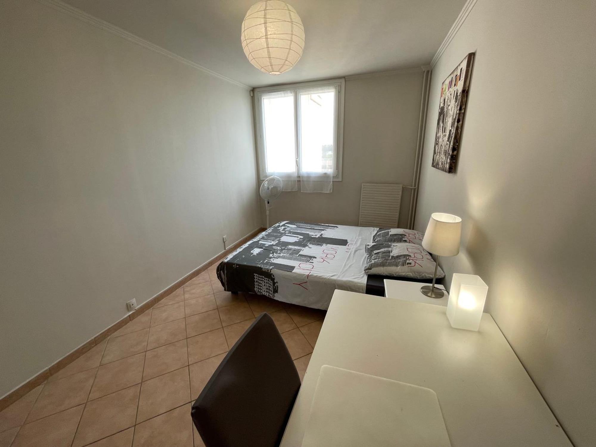 Chambre Privee En Colocation Dans Un Appartement Vaulx En Velin Centre Экстерьер фото